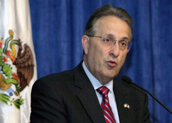 ‘No sabía que García Luna era corrupto’, asegura ex embajador de Estados Unidos en México