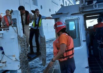 SEMAR realiza evacuación médica a bordo de un crucero a cuatro millas de Isla Mujeres
