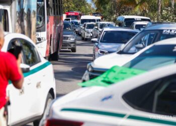 Operadores de UBER promueven juicio político contra funcionarios en Quintana Roo