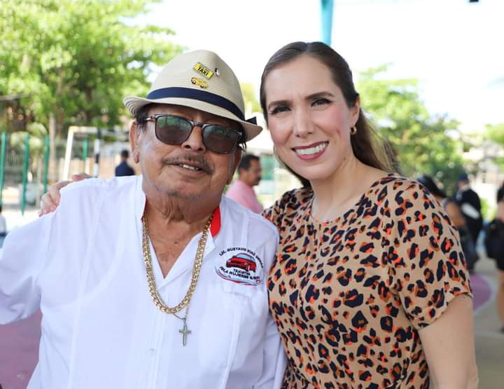 Entregan apoyos del Bienestar a los adultos mayores