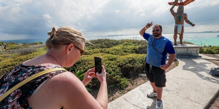Excelente ocupación reporta Isla Mujeres en este fin de semana largo