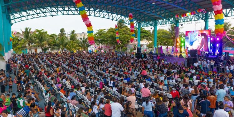 Atenea celebra en grande el Día del Niño y la Niña en la zona insular con Patylu