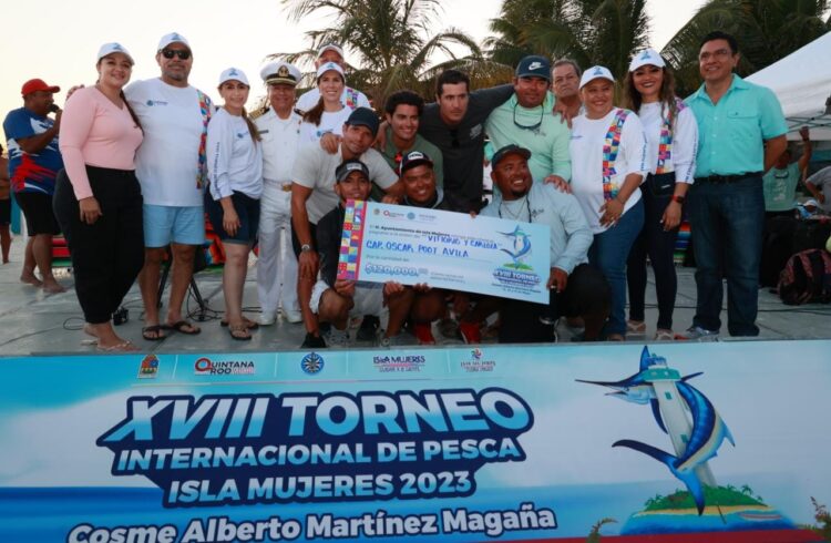La embarcación Sea Hag ganador absoluto del Torneo de Pesca de Isla Mujeres