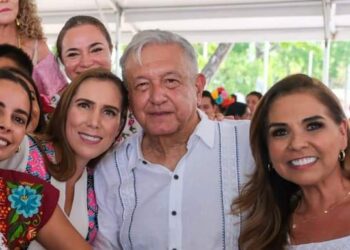 Atenea Gómez asiste a la entrega del programa «Mujeres por el Acceso a la Tierra»