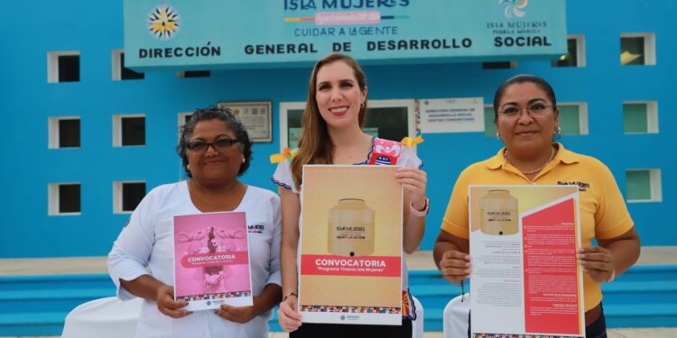 Atenea Gómez continúa promoviendo programas sociales que generan bienestar y prosperidad en Isla Mujeres