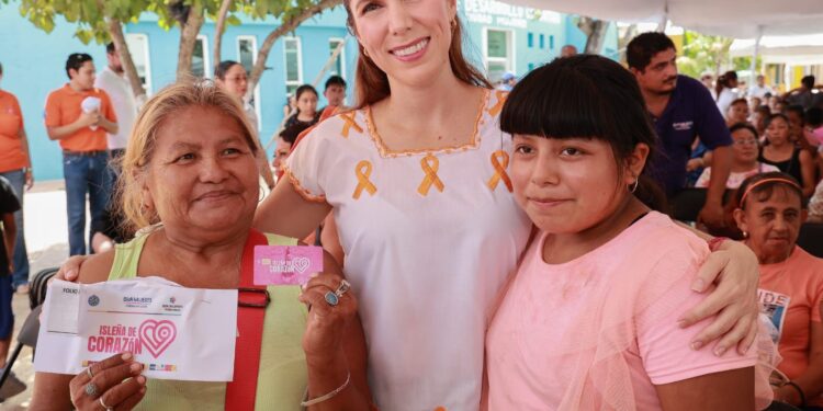 Atenea Gómez refrenda su compromiso con las mujeres a través del programa Isleña de Corazón’