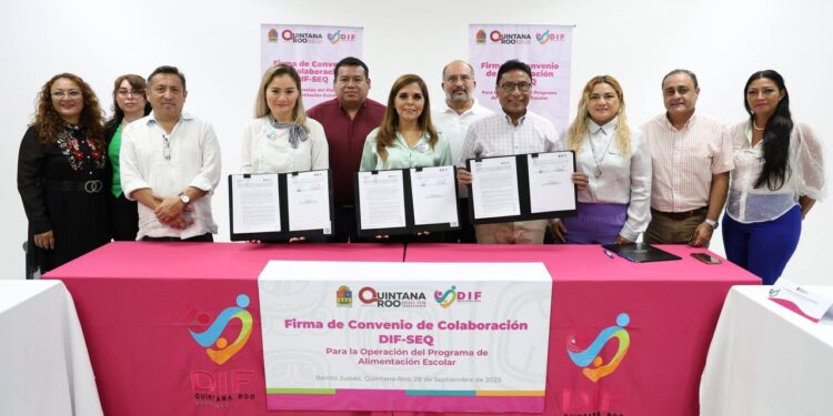 Firman convenio de colaboración DIF-SEQ para la operación del Programa de Alimentación escolar