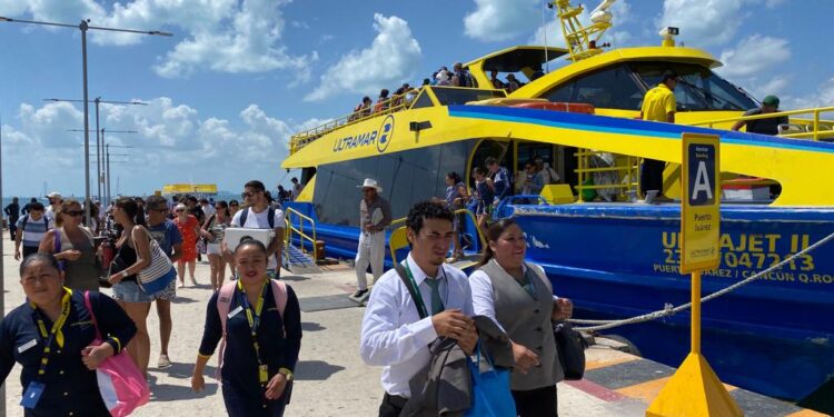 Reduce Ultramar corridas diarias desde Isla Mujeres