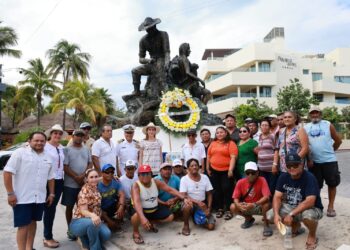 Atenea Gómez Ricalde rinde homenaje a los pescadores en el 24 Aniversario del Día del Pescador en Isla Mujeres