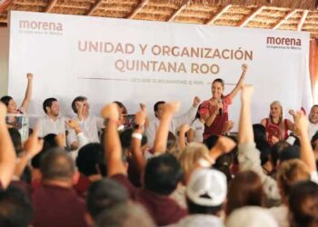 Sheinbaum pide continuar con la 4T en México en su visita a QR