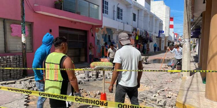 Obra de Imagen Urbana en Isla Mujeres se traslada a la Av. Juárez