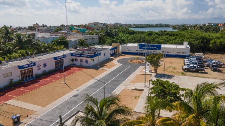 Atenea Gómez Ricalde inaugura la nueva Casa del Policía en Isla Mujeres