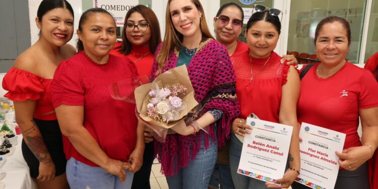 Avanza empoderamiento de la mujer en Zona Continental de Isla Mujeres