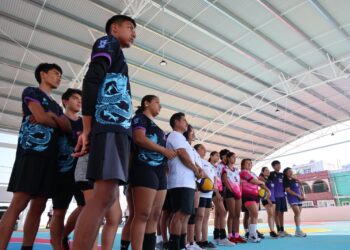 Realizan partido amistoso de Vóleibol en domo verde de la colonia Salinas