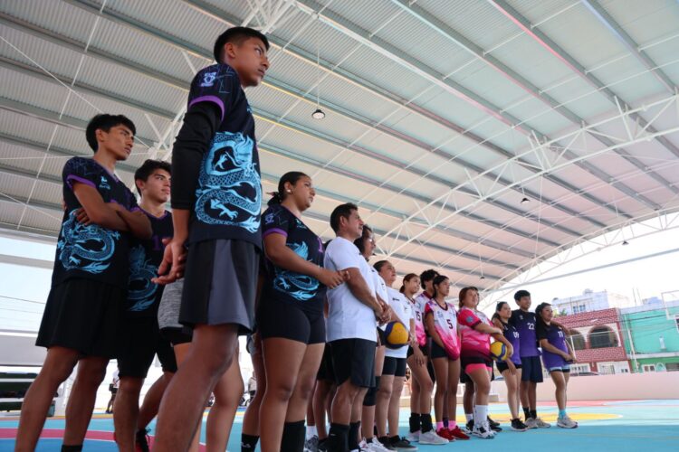 Realizan partido amistoso de Vóleibol en domo verde de la colonia Salinas