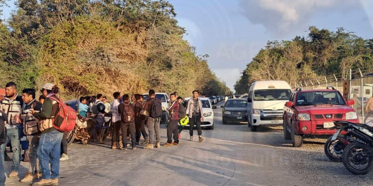 Bloquean ejidatarios de Chunyaxche obras del Tren Maya; acusan al gobierno federal de incumplir acuerdos