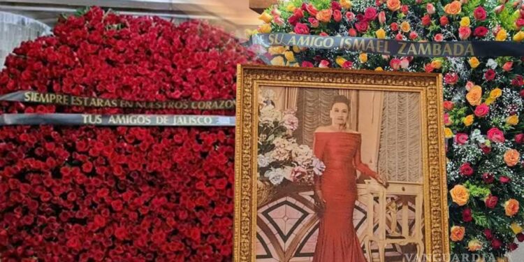 ¿‘La Gilbertona’ tenía nexos con el narco?… recibe flores de Ismael ‘El Mayo’ Zambada y de familiares de ‘El Chapo’ Guzmán en su funeral en Culiacán