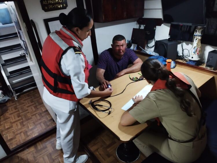 Marina rescata a una persona extranjera a la deriva en aguas de Quintana Roo