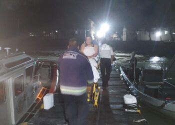 Marina realiza evacuación médica marítima en apoyo al Hospital Comunitario de Isla Mujeres, Quintana Roo