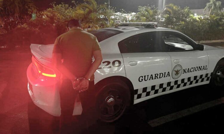 Lo detienen en el aeropuerto de Cancún por presunto secuestro