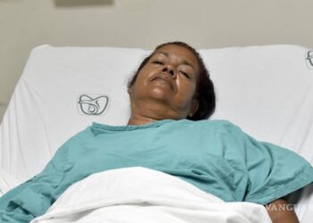 Madre salva la vida de su hijo tras donar riñón en Monterrey, Nuevo León