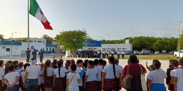 Gobierno Municipal de Isla Mujeres fomenta la proximidad social con ‘Conoce a tu Policía’