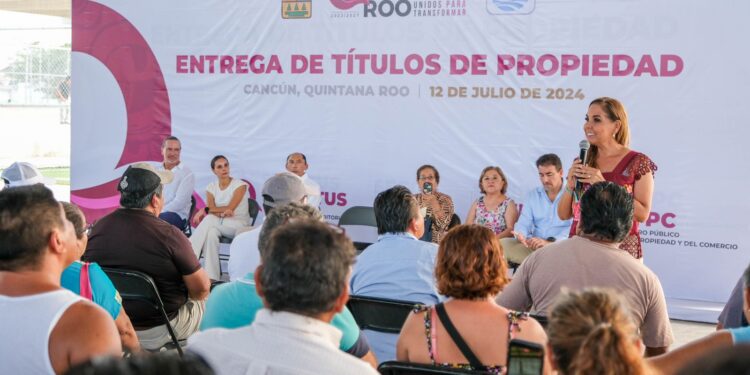 Entrega Mara Lezama bienestar social y certidumbre jurídica con 219 títulos de propiedad a familias
