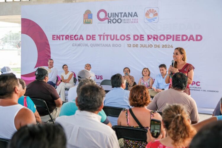 Entrega Mara Lezama bienestar social y certidumbre jurídica con 219 títulos de propiedad a familias