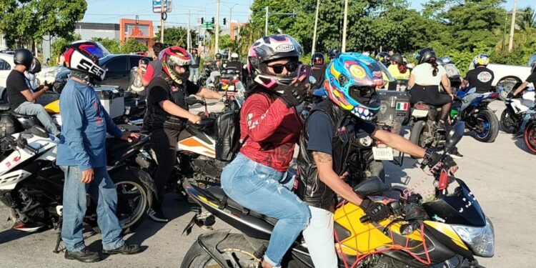 Protestan motociclistas en Cancún contra la ‘Ley Chaleco’