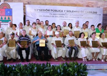 Atenea Gómez Ricalde celebra el 174 Aniversario de la Fundación de Isla Mujeres