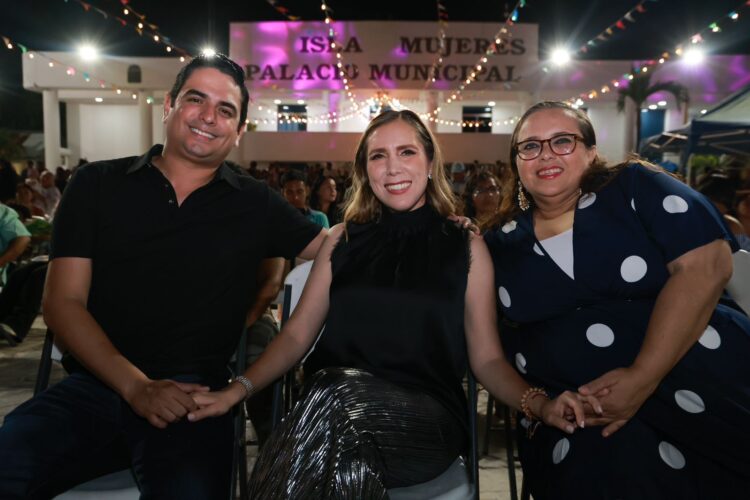 Cierran con broche de oro las Fiestas de Fundación de Isla Mujeres