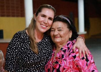 Atenea Gómez Ricalde celebra a las Personas Adultas Mayores de Isla Mujeres con un ameno convivio