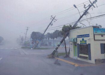 Milton deja inundaciones en Florida