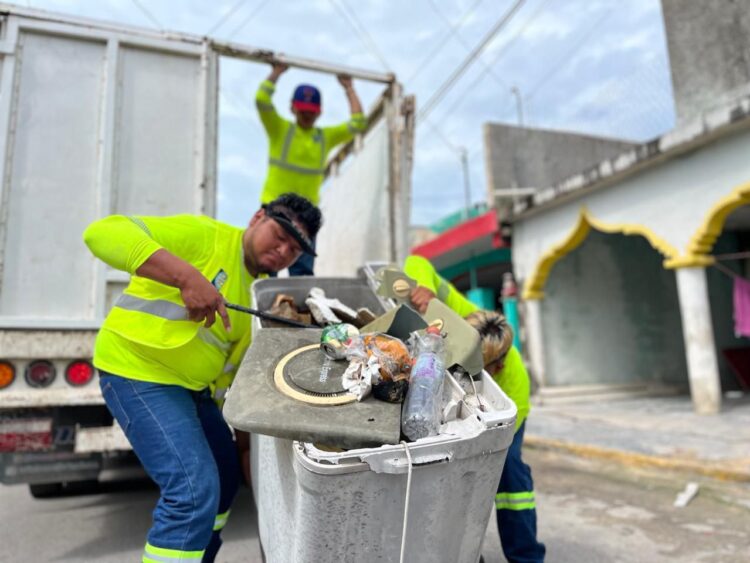 Gobierno Municipal de Isla Mujeres previene el dengue a través del Programa Permanente de Descacharrización