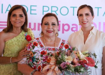 Voluntariado del DIF Isla Mujeres toma protesta, refrendando compromiso con los sectores más vulnerables