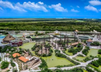 Anuncia Xcaret cierre temporal de Xavage y despido de personal