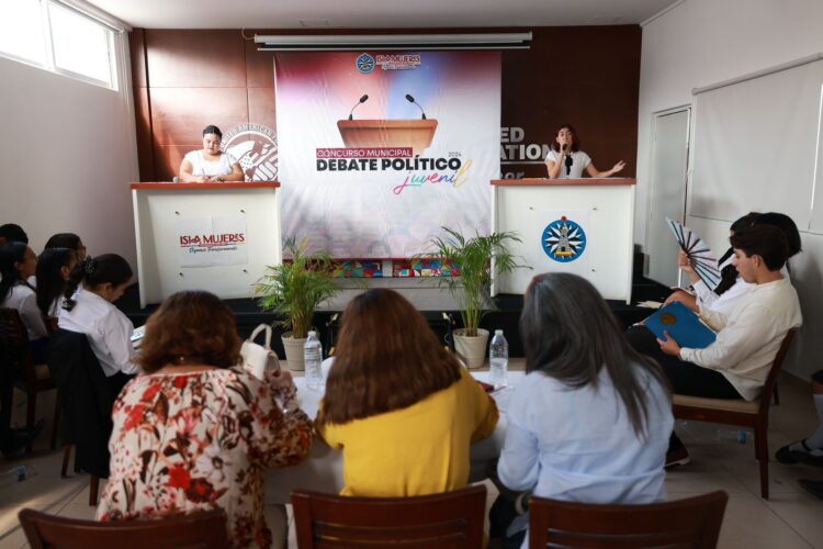 Isla Mujeres celebra con éxito el Tercer Concurso Municipal Juvenil de Debate Político