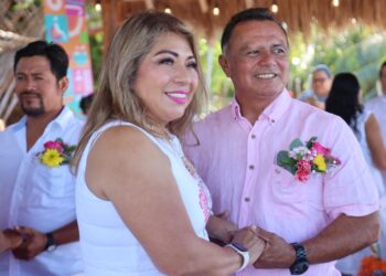 Isla Mujeres celebra el 14 de febrero con la unión de 49 parejas formalizadas en las Bodas Colectivas 2025